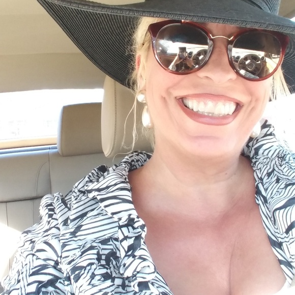 Meet the Recommended Posher! Cassandra - Picture 16 of 16